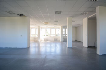Pronájem kancelářských prostor 171 m², Hradec Králové