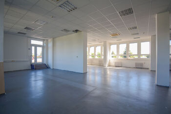 Pronájem kancelářských prostor 171 m², Hradec Králové