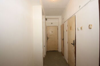 vstupní chodba - Prodej bytu 2+1 v osobním vlastnictví 56 m², Čáslav