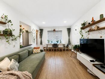 Byt 3+kk - Obývací pokoj s jídelnou - Prodej bytu atypický v osobním vlastnictví 204 m², České Budějovice