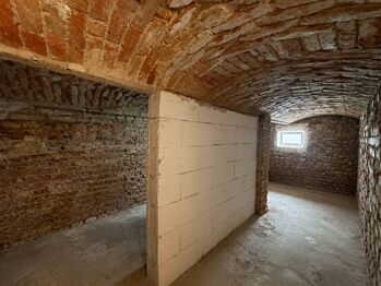 Společný suterén - Prodej bytu atypický v osobním vlastnictví 204 m², České Budějovice
