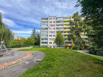Budova - Pronájem bytu 2+kk v osobním vlastnictví 43 m², Praha 5 - Stodůlky