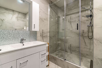 Koupelna - Pronájem bytu 2+kk v osobním vlastnictví 43 m², Praha 5 - Stodůlky