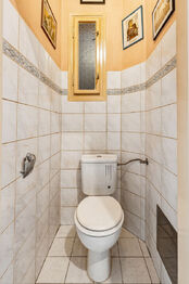 Záchod - Prodej bytu 1+1 v družstevním vlastnictví 39 m², Praha 9 - Vysočany