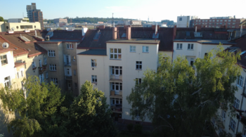 Pohled z dronu - Prodej bytu 1+1 v družstevním vlastnictví 39 m², Praha 9 - Vysočany