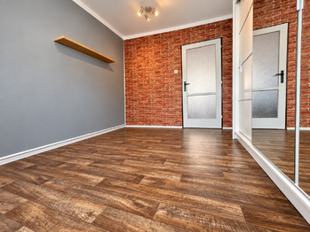 Ložnice - Prodej bytu 2+1 v osobním vlastnictví 47 m², Podbořany
