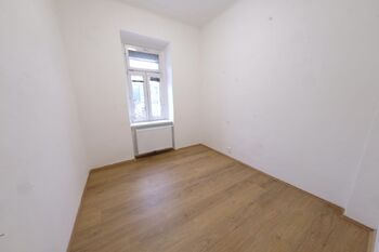 2 Pokoj 9,86 m² - Pronájem bytu 2+kk v osobním vlastnictví 35 m², Praha 8 - Libeň