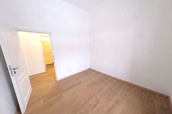pokoj 1 9,50 m² - Pronájem bytu 2+kk v osobním vlastnictví 35 m², Praha 8 - Libeň