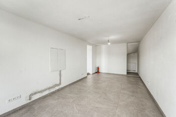 Prodej domu 179 m², Bříství