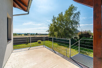 Prodej domu 179 m², Bříství