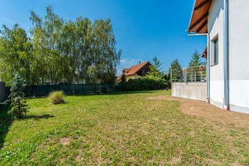 Prodej domu 179 m², Bříství