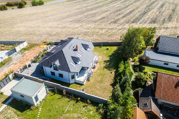Prodej domu 179 m², Bříství