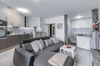 Prodej bytu 1+kk v osobním vlastnictví 49 m², Praha 9 - Letňany