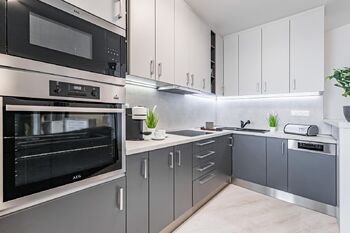 Prodej bytu 1+kk v osobním vlastnictví 49 m², Praha 9 - Letňany