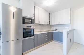 Prodej bytu 1+kk v osobním vlastnictví 49 m², Praha 9 - Letňany