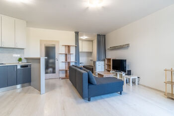 Prodej bytu 1+kk v osobním vlastnictví 49 m², Praha 9 - Letňany