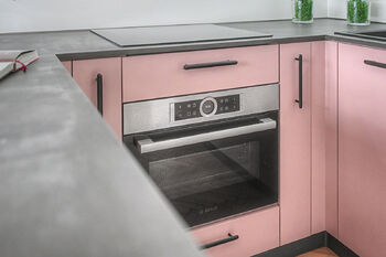 detail kuchyňská linka - Prodej bytu 2+kk v osobním vlastnictví 45 m², Praha 10 - Vršovice