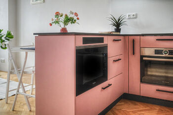detail kuchyňská linka - Prodej bytu 2+kk v osobním vlastnictví 45 m², Praha 10 - Vršovice