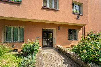 Prodej bytu 2+kk v osobním vlastnictví 45 m², Praha 10 - Vršovice