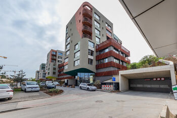 Prodej bytu 1+kk v osobním vlastnictví 39 m², Praha 5 - Radlice