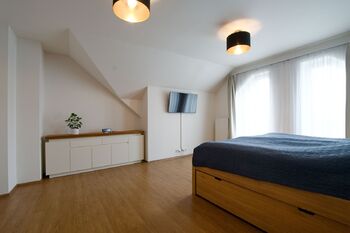 Ložnice - Prodej domu 177 m², Kostelní Hlavno