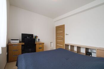 Pokoj - Prodej domu 177 m², Kostelní Hlavno