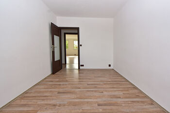 Ložnice č. 1 - Pronájem bytu 3+1 v družstevním vlastnictví 69 m², Neratovice