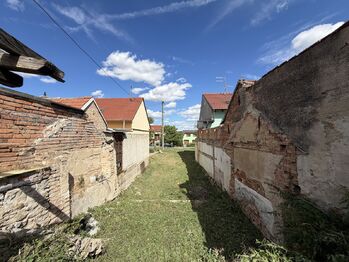 Prodej pozemku 208 m², Hostěrádky-Rešov