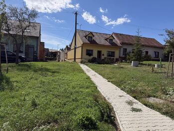 Prodej pozemku 208 m², Hostěrádky-Rešov