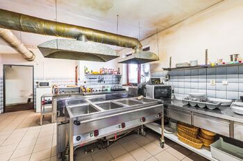 Prodej restaurace 500 m², Sýkořice