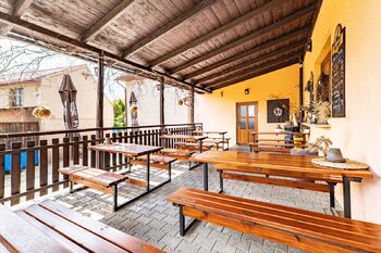 Prodej restaurace 500 m², Sýkořice