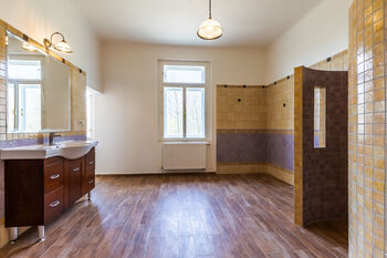 Skutečný stav - Prodej domu 403 m², Praha 10 - Hostivař