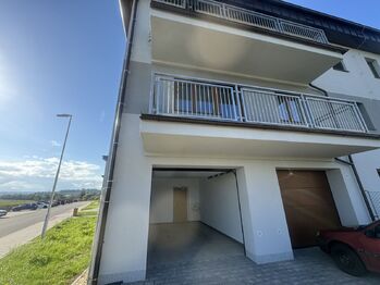 K bytu náleží garáž - Pronájem bytu 3+kk v osobním vlastnictví 99 m², Lanškroun
