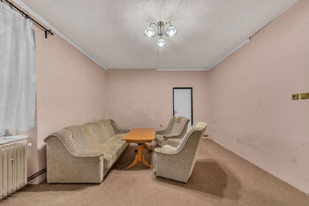 Obývací pokoj - Prodej domu 90 m², Chotěvice