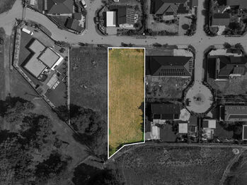 Prodej pozemku 1458 m², Zruč-Senec
