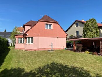 Pronájem domu 289 m², Praha 9 - Kbely