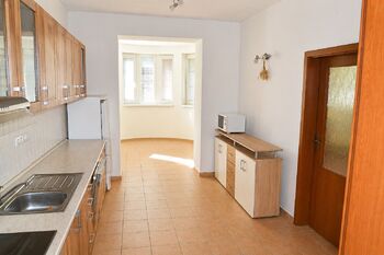 Pronájem domu 289 m², Praha 9 - Kbely