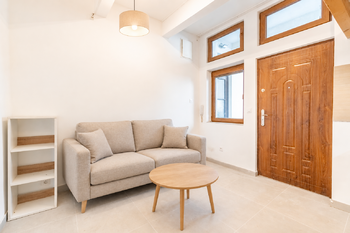 Prodej bytu 1+kk v osobním vlastnictví 19 m², Praha 5 - Smíchov
