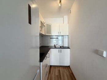Pronájem bytu 1+kk v osobním vlastnictví 36 m², Praha 10 - Uhříněves