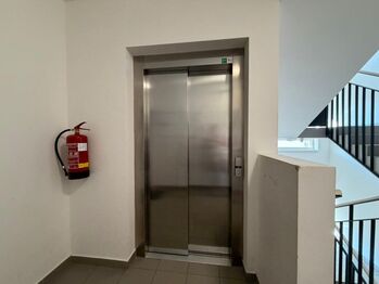 Pronájem bytu 1+kk v osobním vlastnictví 36 m², Praha 10 - Uhříněves