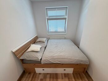 Pronájem bytu 1+kk v osobním vlastnictví 36 m², Praha 10 - Uhříněves