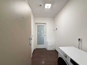 Pronájem bytu 1+kk v osobním vlastnictví 36 m², Praha 10 - Uhříněves