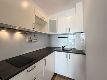 Pronájem bytu 1+kk v osobním vlastnictví 36 m², Praha 10 - Uhříněves