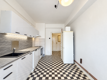 Kuchyně - Pronájem bytu 3+1 v osobním vlastnictví 70 m², Praha 10 - Vršovice
