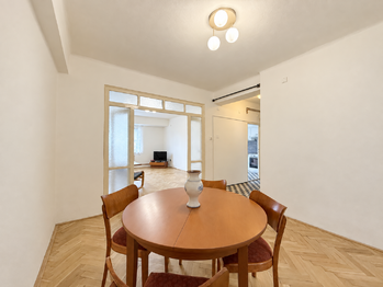 Hala - Pronájem bytu 3+1 v osobním vlastnictví 70 m², Praha 10 - Vršovice