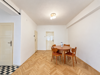 Hala - Pronájem bytu 3+1 v osobním vlastnictví 70 m², Praha 10 - Vršovice