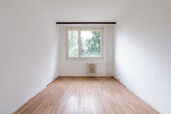 Ložnice  - Prodej bytu 2+kk v družstevním vlastnictví 40 m², Praha 9 - Prosek