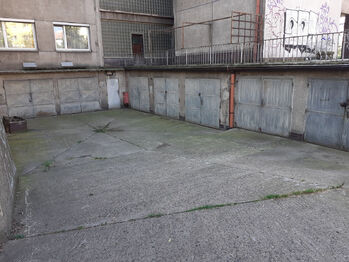 Pronájem garáže 301 m², Praha 10 - Vršovice