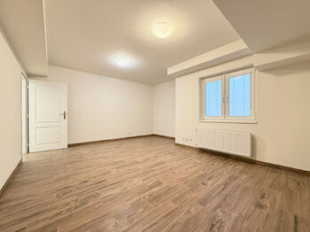Pronájem domu 302 m², Praha 6 - Nebušice