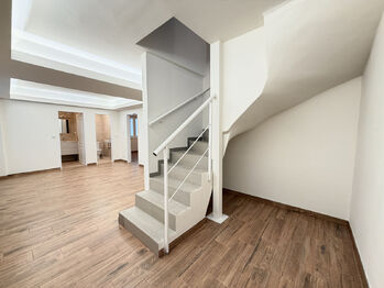 Pronájem domu 302 m², Praha 6 - Nebušice